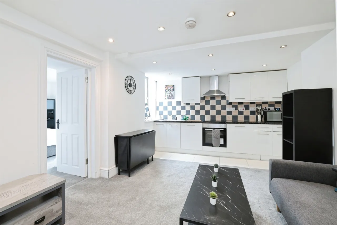 Broad Street, Chesham, photo 9