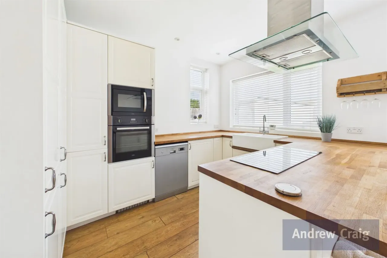Tudor Grove, Humbledon, SR3, photo 11
