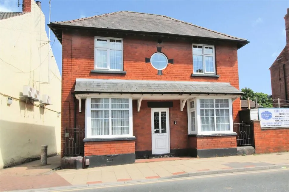 1 bed flat to rent — High Street, Bentley, South Yorkshire, DN5