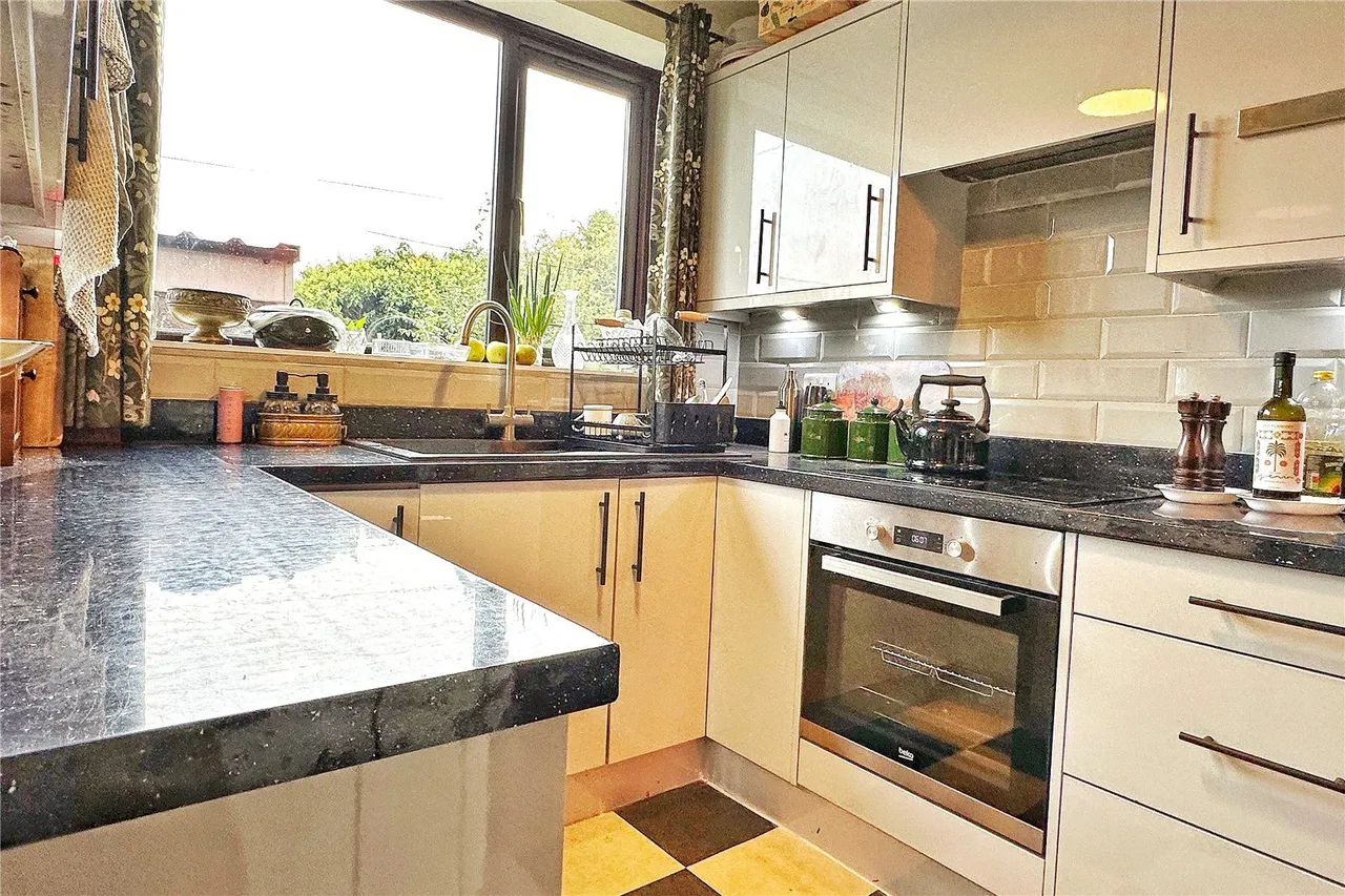 Stockport Road, Denton, M34, photo 10