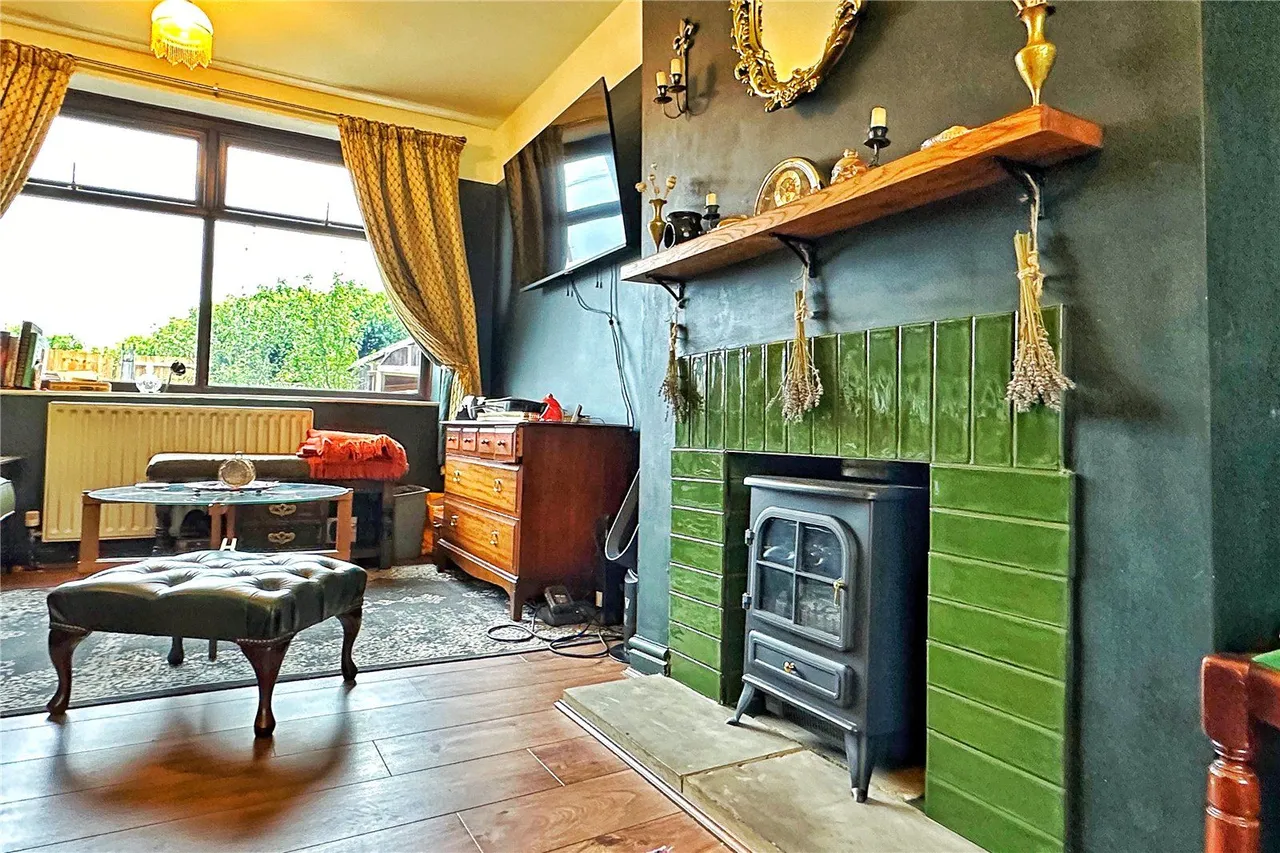 Stockport Road, Denton, M34, photo 4