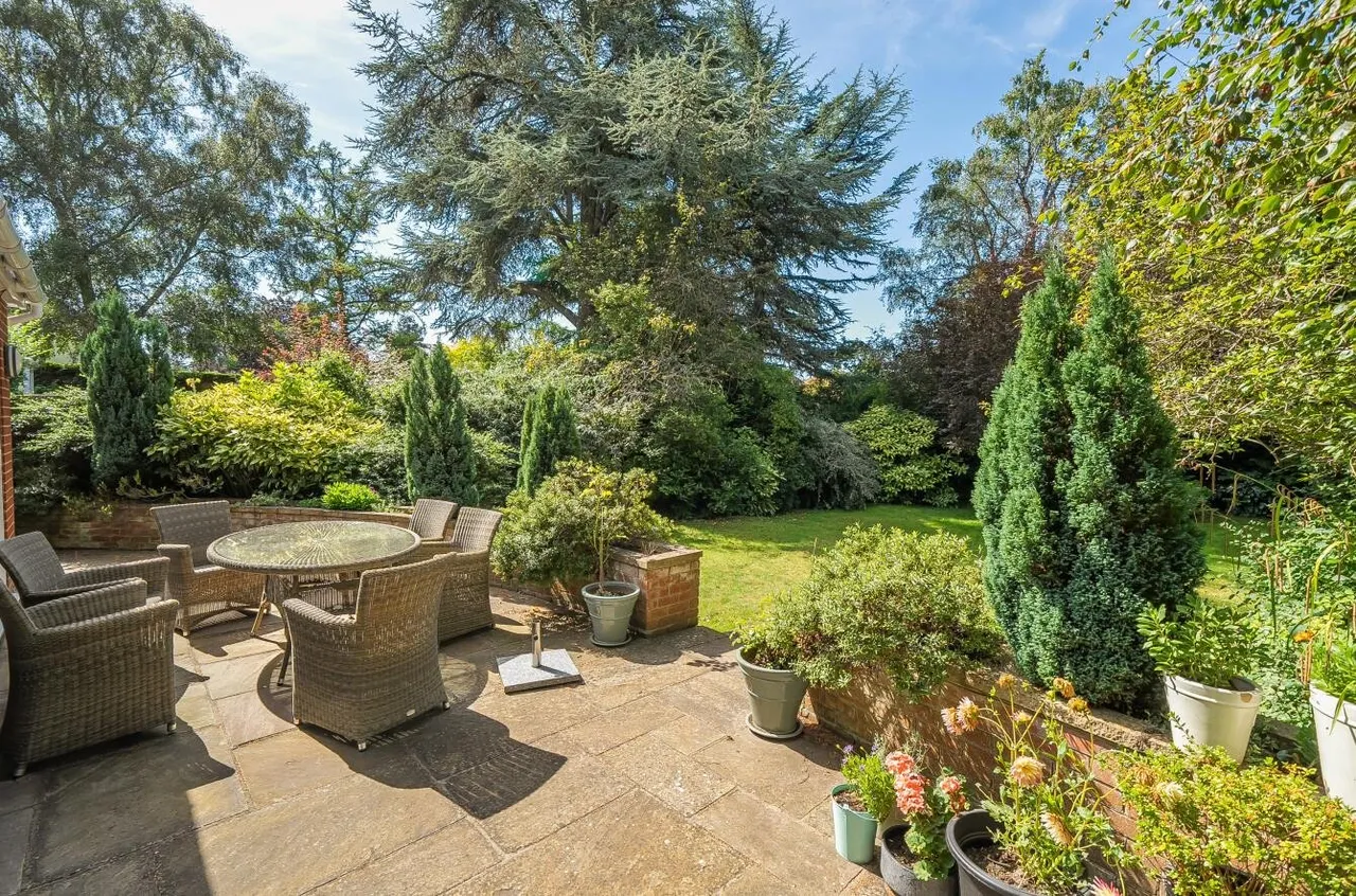 Reigate Road, Epsom, KT17 3DR, photo 8