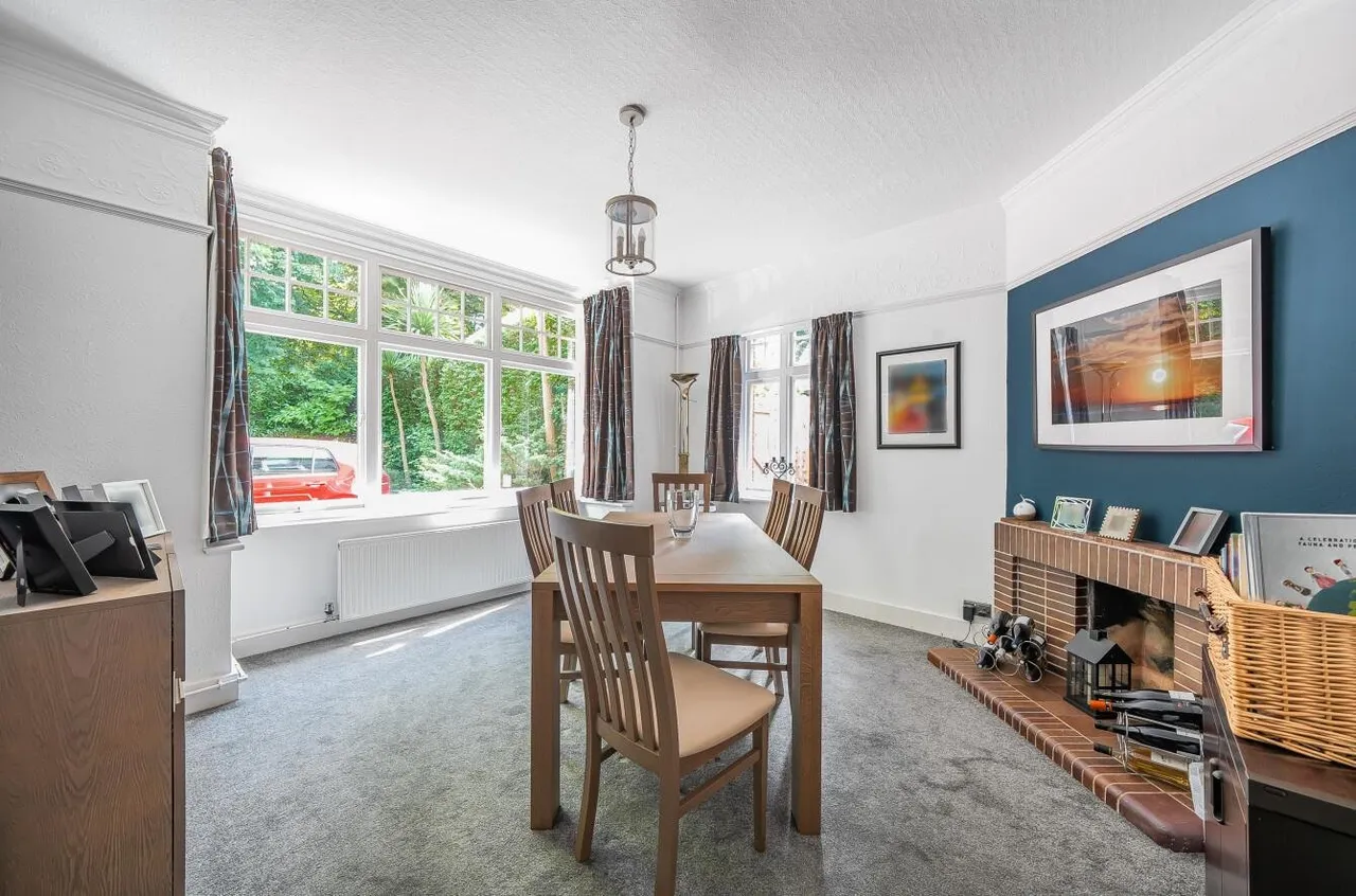 Reigate Road, Epsom, KT17 3DR, photo 11