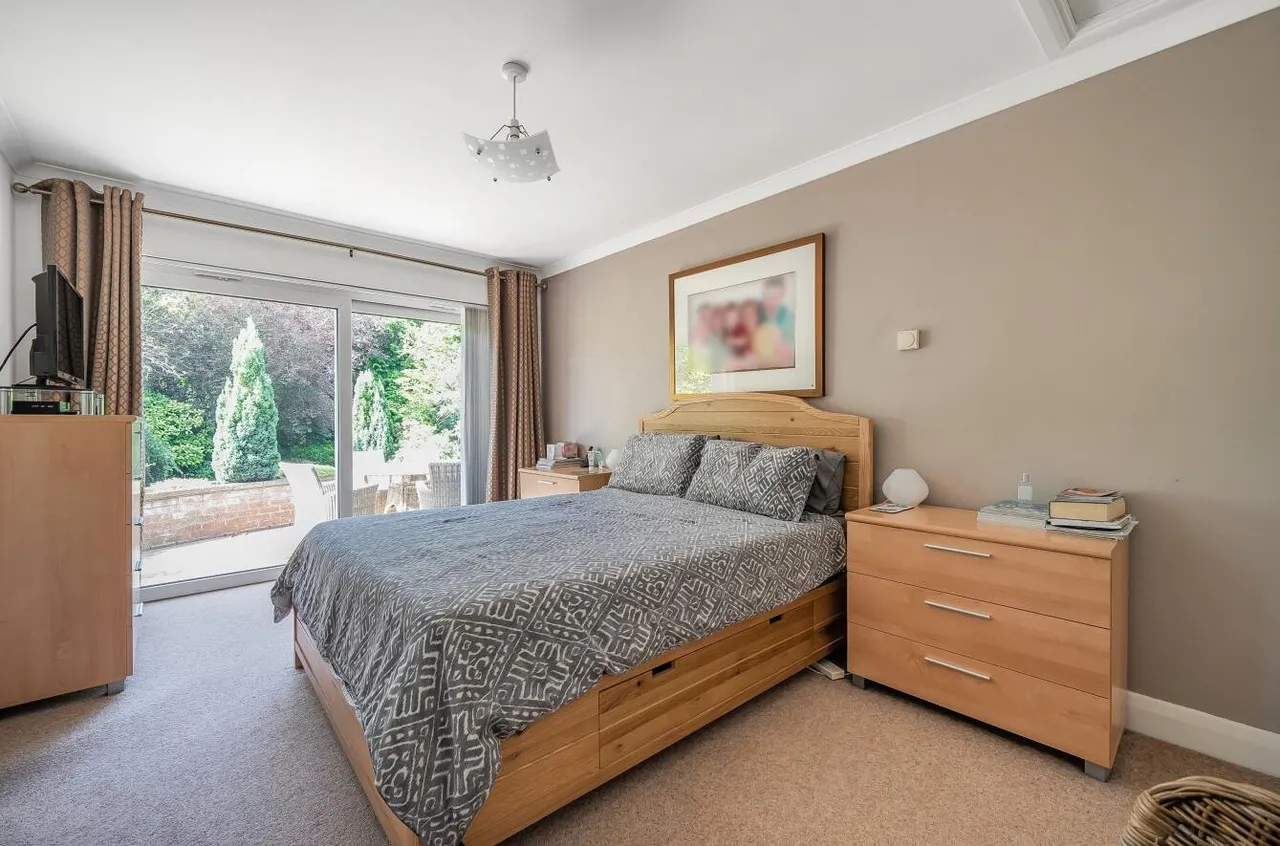 Reigate Road, Epsom, KT17 3DR, photo 10