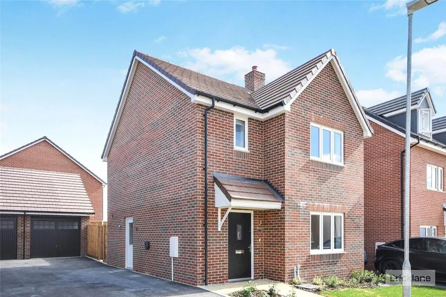 3 bed house to rent, Moors Field Drive, Little Dunmow, CM6