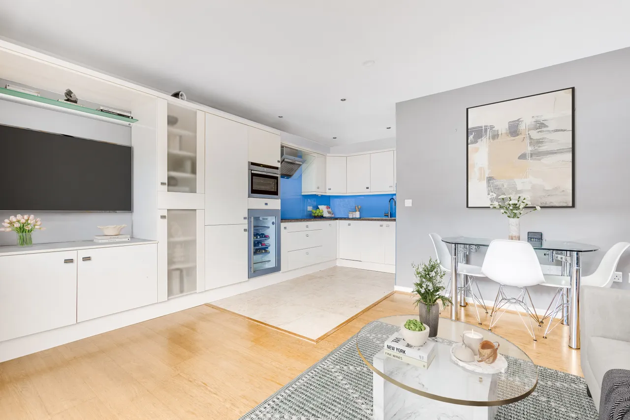 Mill Pond Close, London, SW8, photo 3