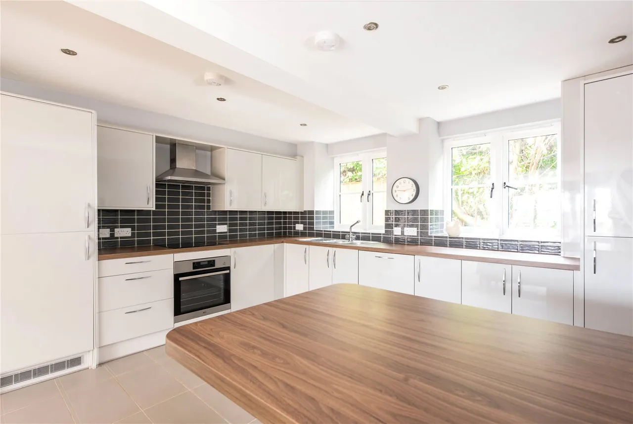 High Street, Stoke Goldington, MK16, photo 7