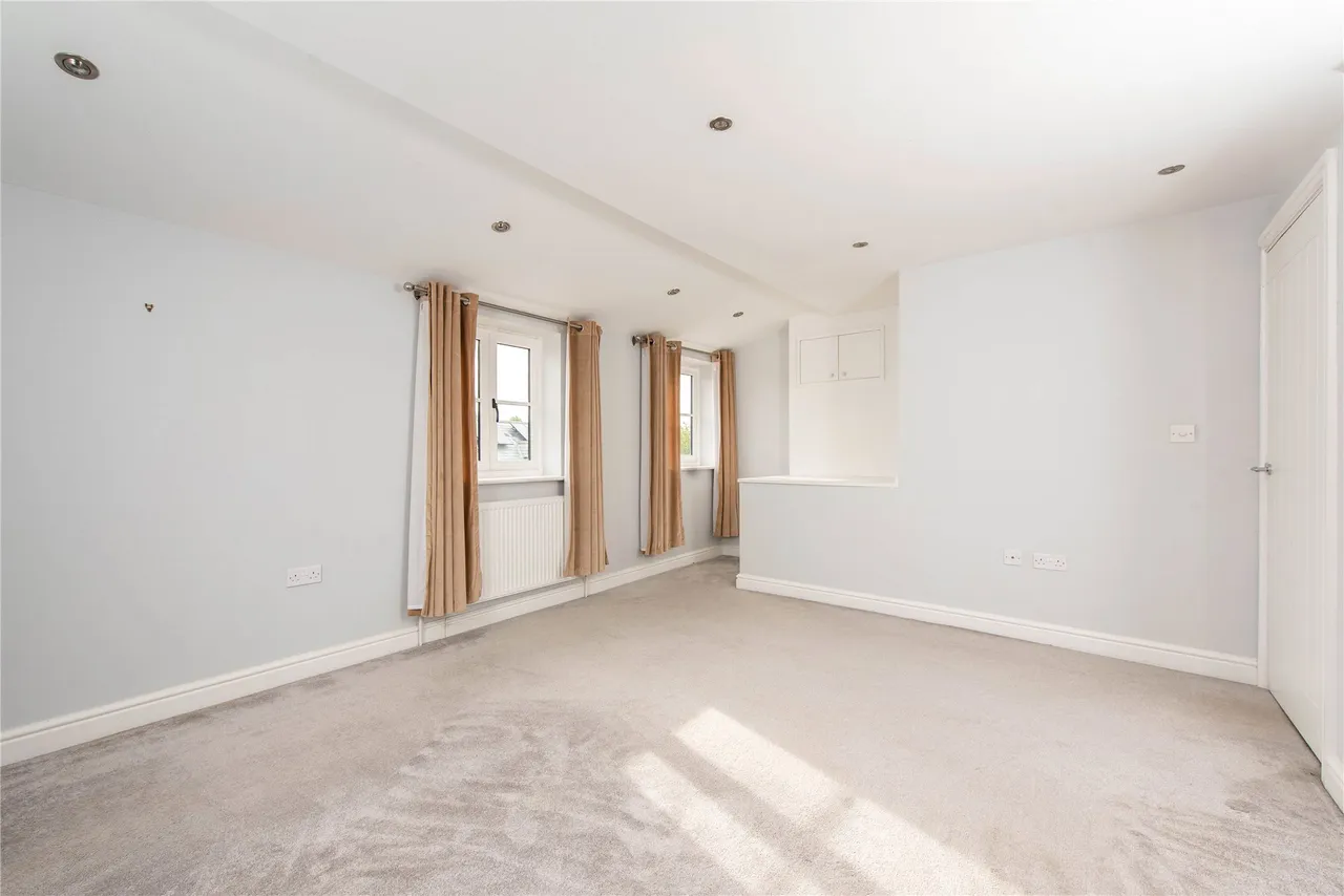 High Street, Stoke Goldington, MK16, photo 8