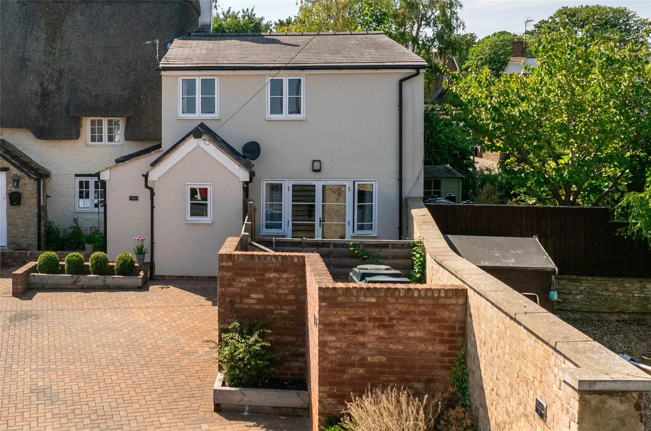 High Street, Stoke Goldington, MK16, photo 11