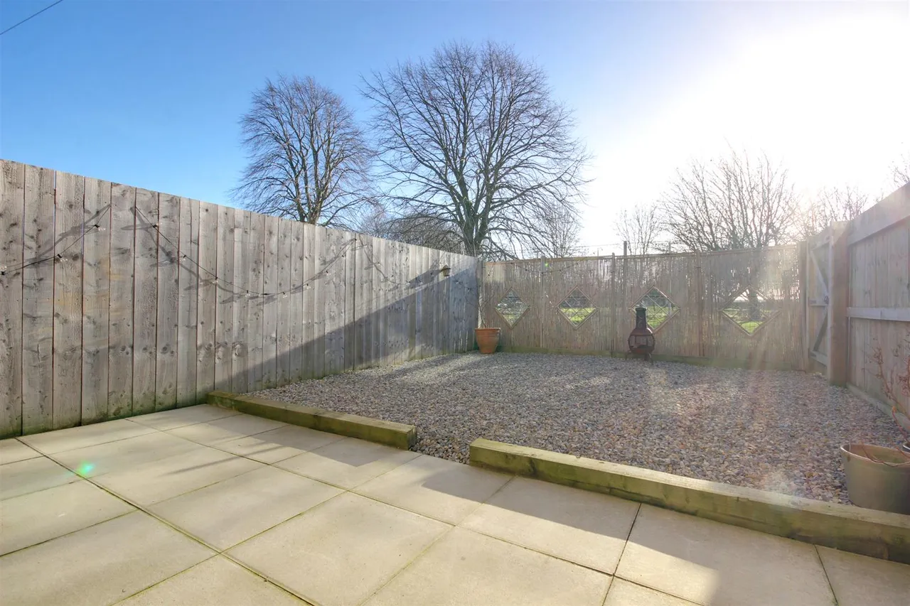 Jessop Terrace, Leconfield, Beverley, photo 11