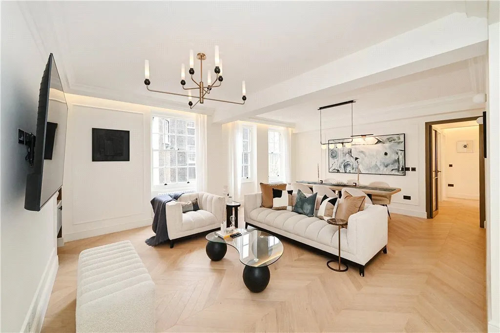 3 bed flat for sale, Portman Square, Marylebone, W1H