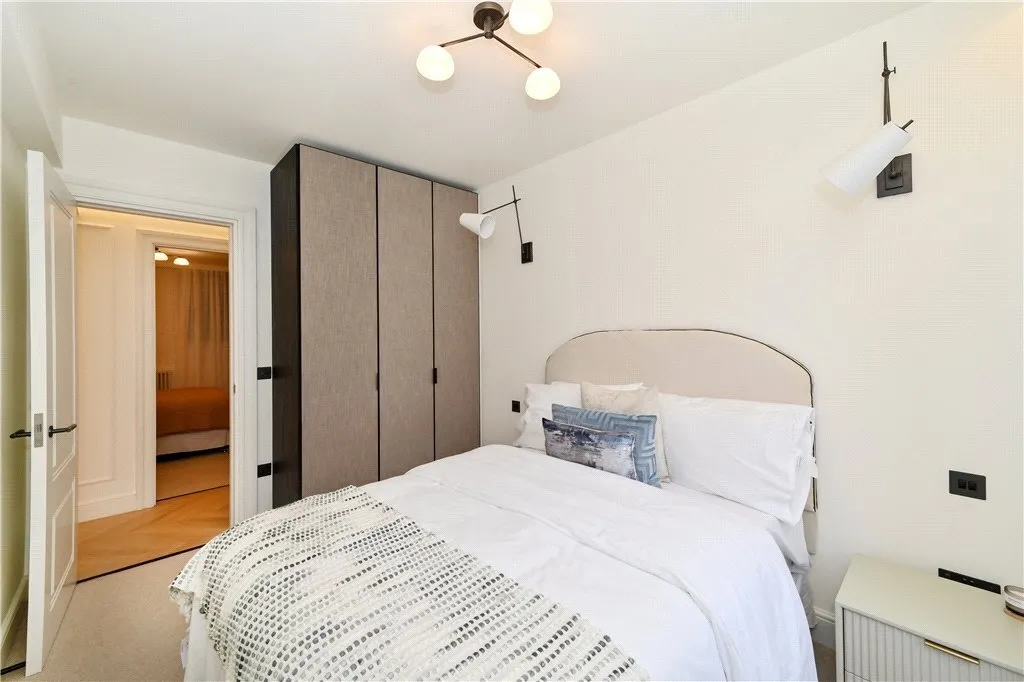 Portman Square, Marylebone, W1H, photo 4