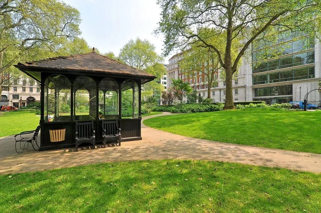 Portman Square, Marylebone, W1H, photo 17