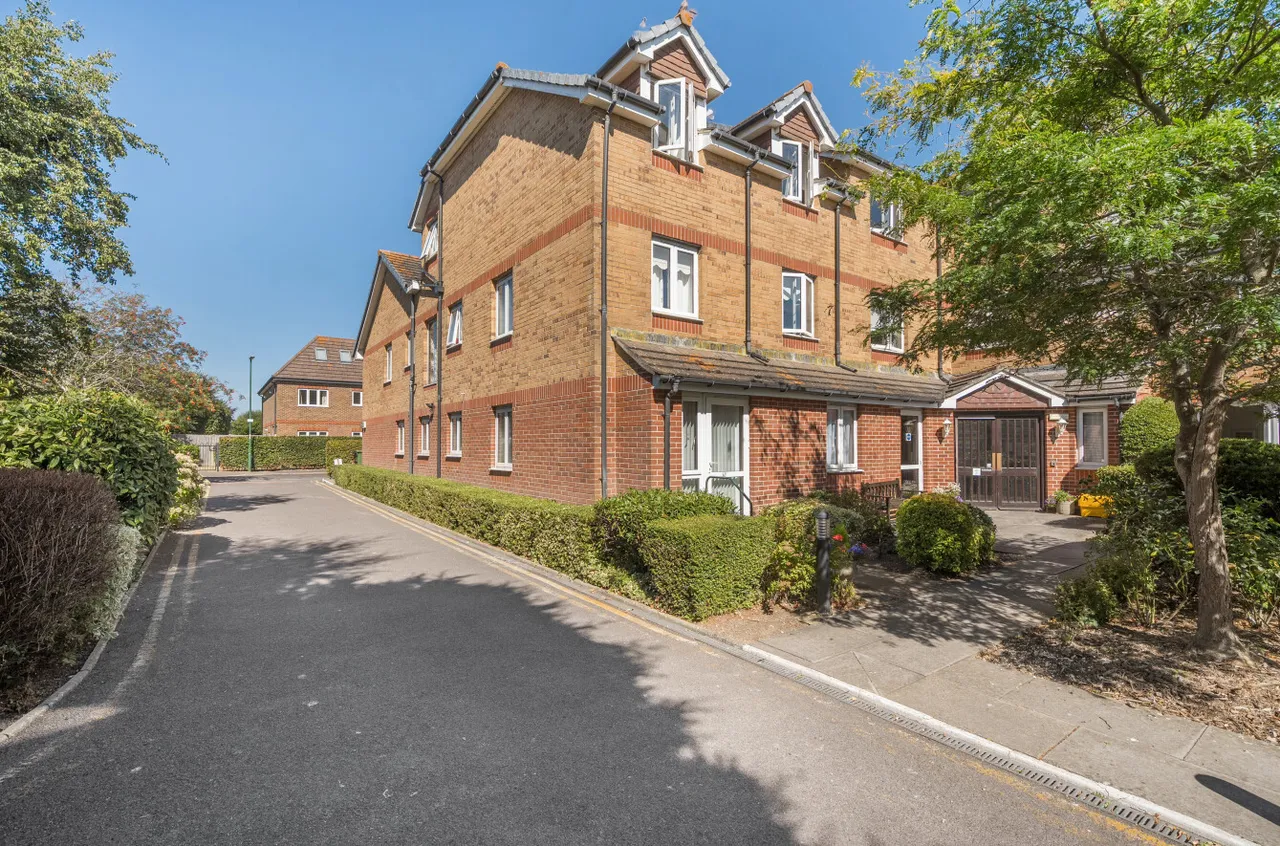 1 bed flat for sale, Wakehurst Place, Rustington, BN16