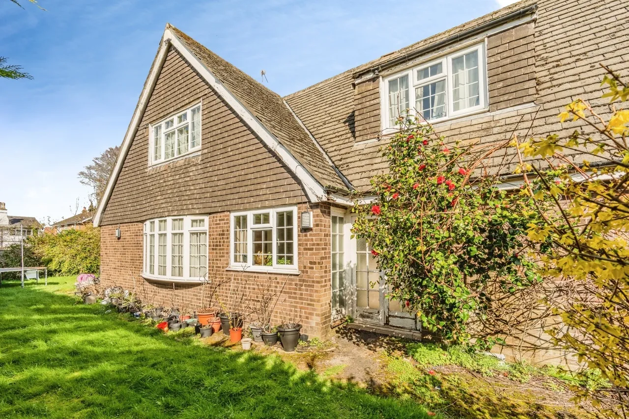 Rydal Drive, Hale Barns, Altrincham, WA15, photo 2