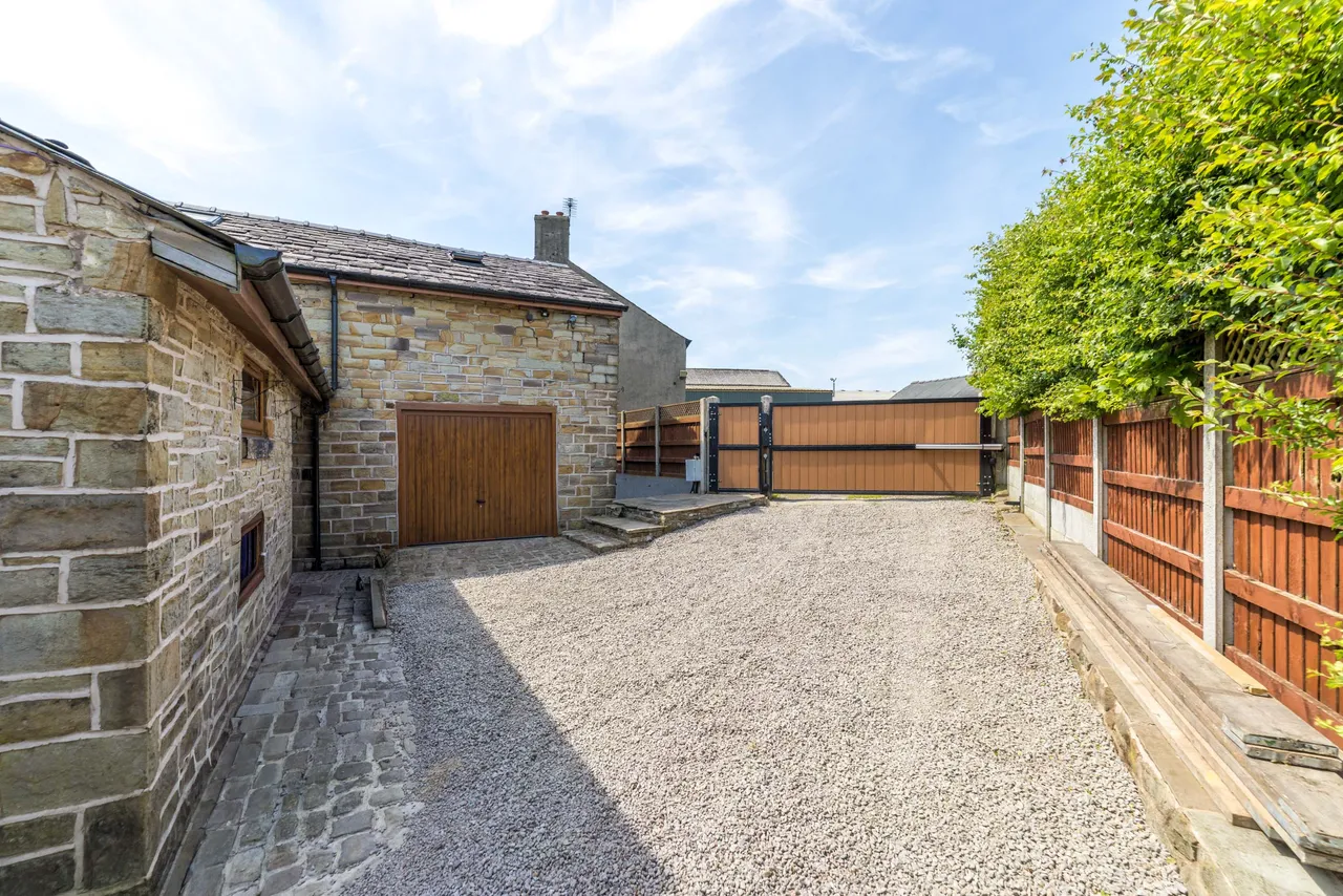 Meadow Pit Lane, Haigh, WN2, photo 30