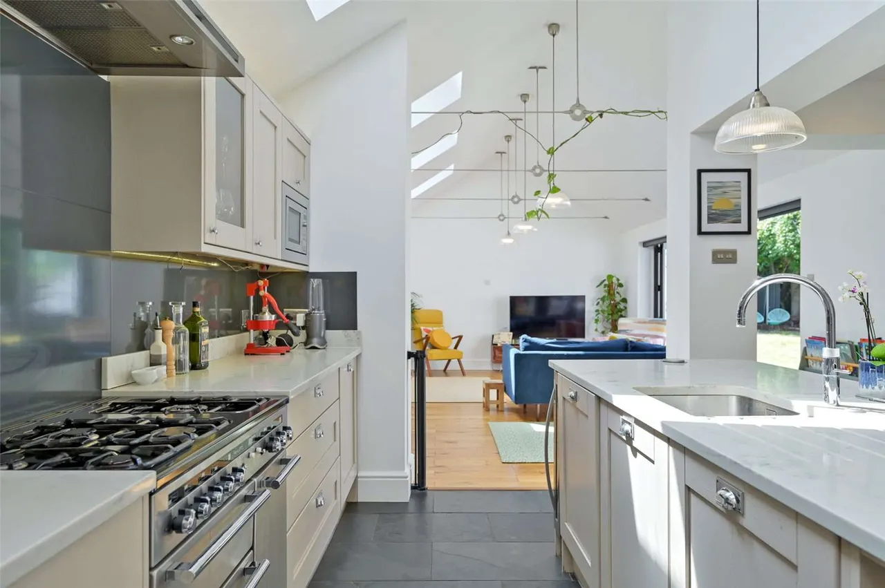 Courthouse Road, Maidenhead, Berkshire, SL6 6HY, photo 9