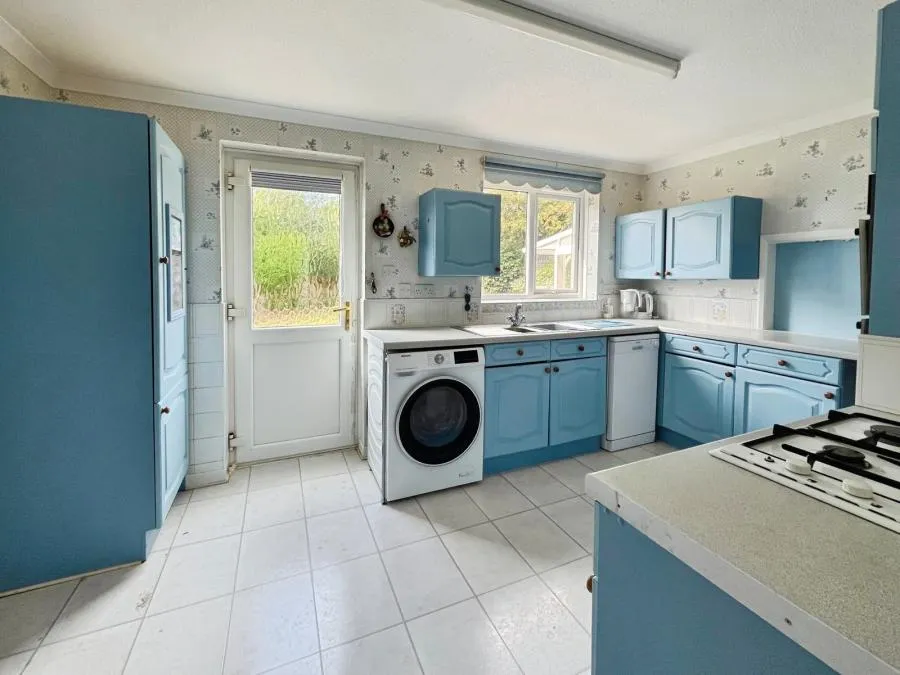 Marsh Close, Freshwater, PO40, photo 6