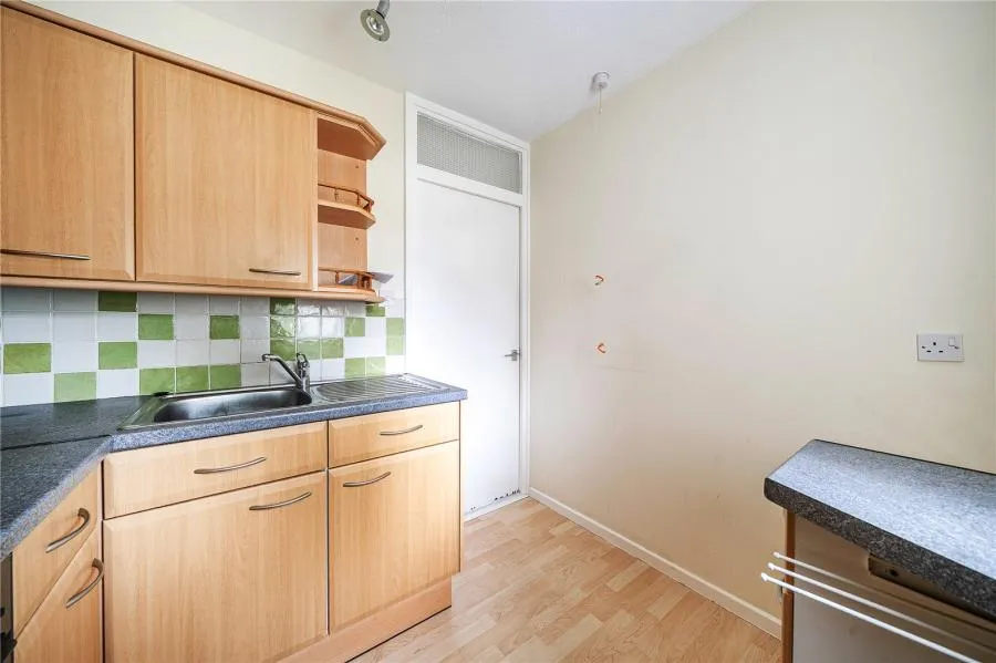 Oxford Road, Redhill, RH1, photo 7