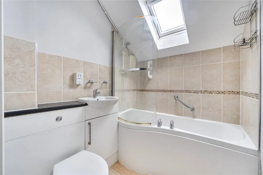 Oxford Road, Redhill, RH1, photo 5