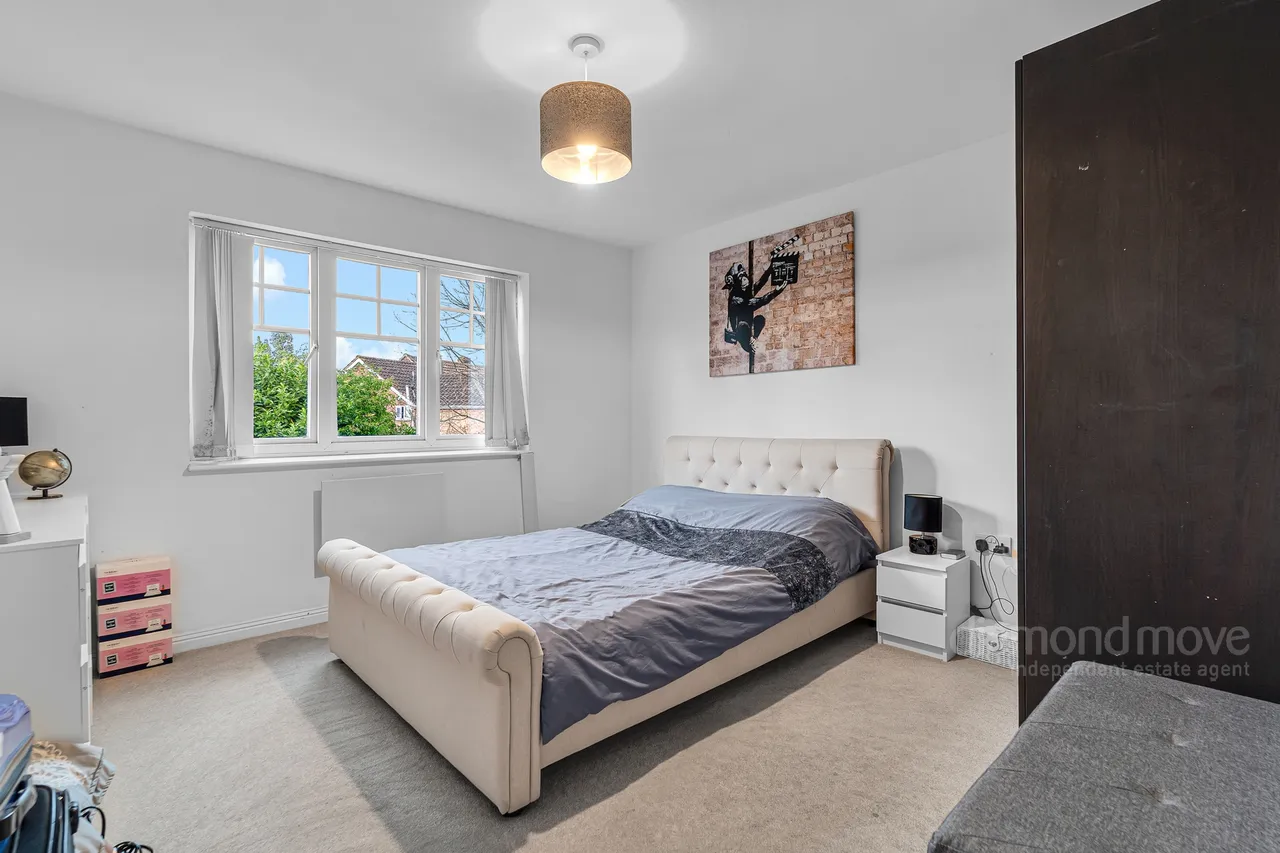 Avondale Gardens, Hounslow, TW4 5EU, photo 8
