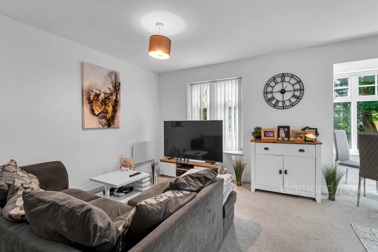 Avondale Gardens, Hounslow, TW4 5EU, photo 11