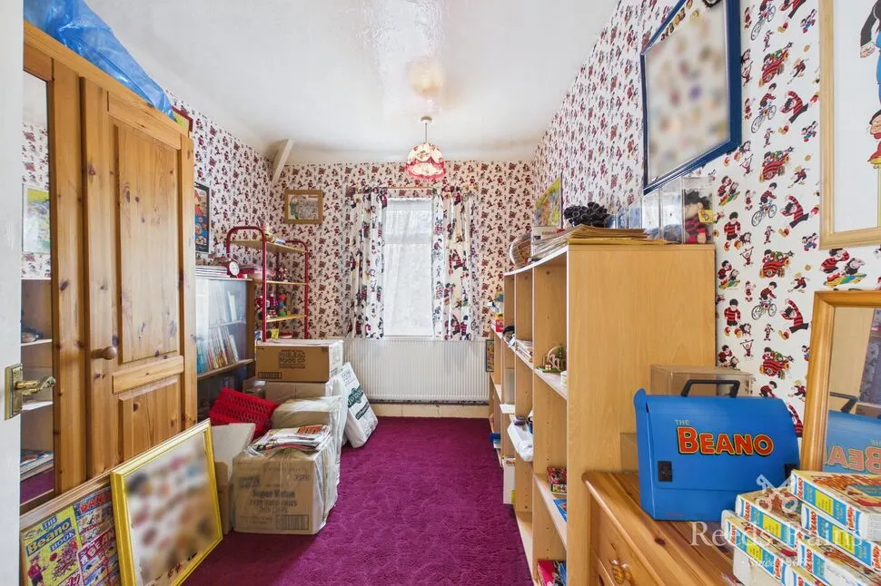 Snapethorpe Crescent, Wakefield, WF2, photo 8