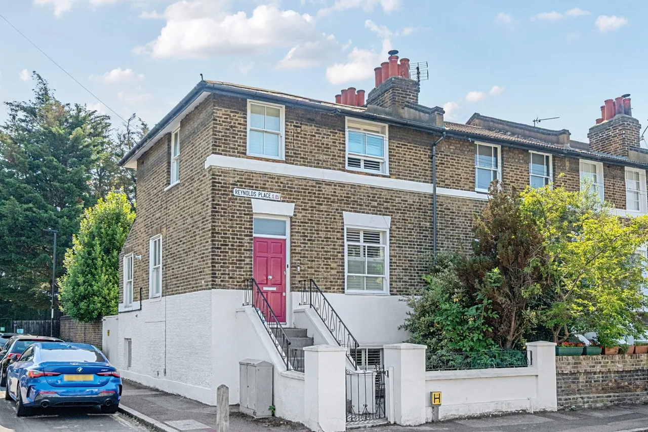 3 bed house for sale — Reynolds Place, SE3