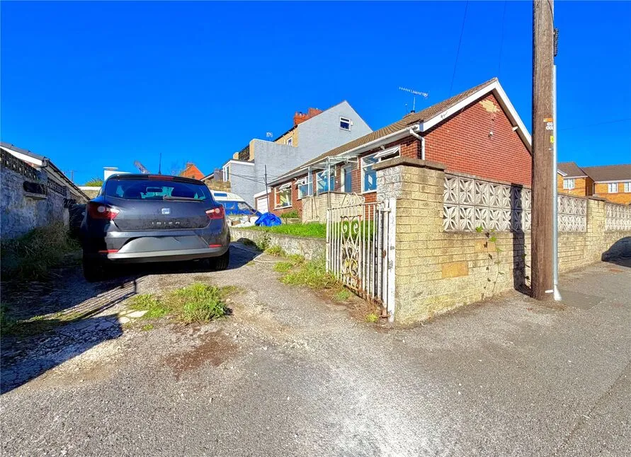 Cemetery Road, Hemingfield, S73, photo 18