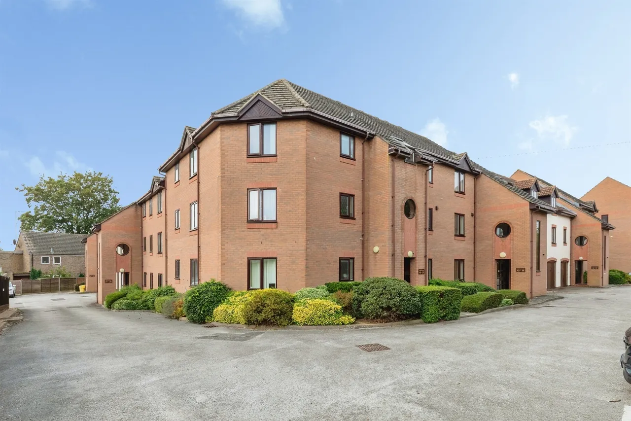 1 bed flat for sale, Chestnut Place, Southam, CV47