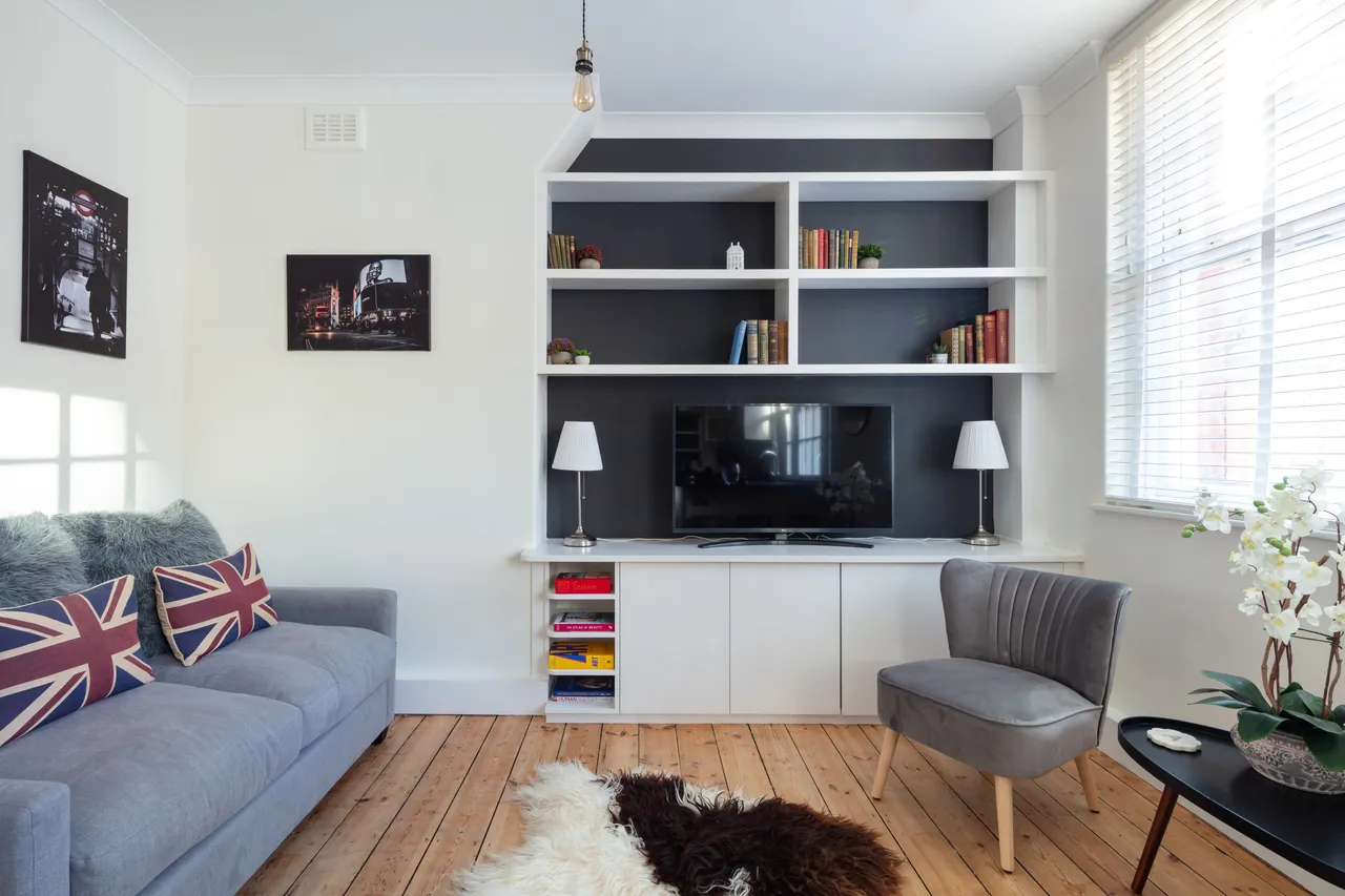 Flat 11, J Block, Peabody Estate, Vauxhall Bridge Road, London, photo 3