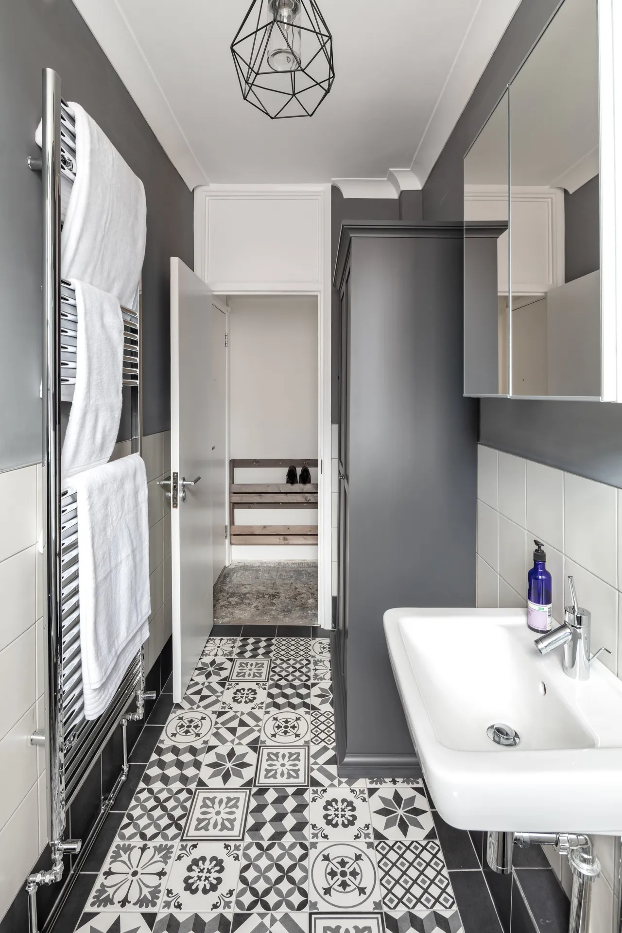 Flat 11, J Block, Peabody Estate, Vauxhall Bridge Road, London, photo 9