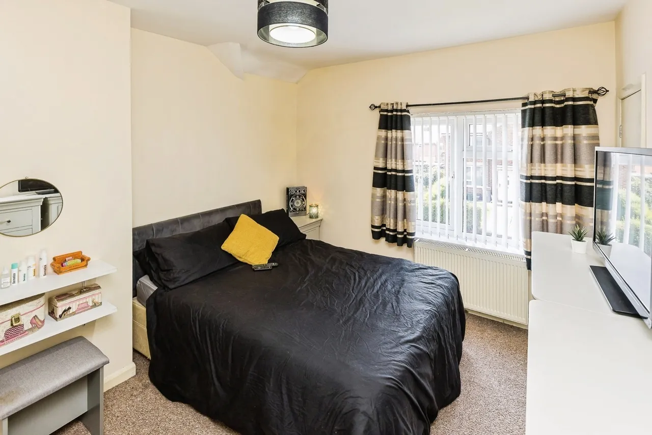 Ffordd Maelor, Wrexham, LL12, photo 8