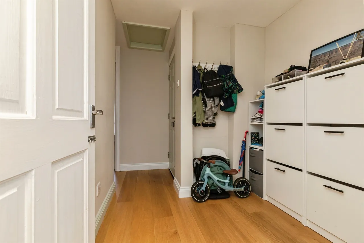 Whitemore Court, Batheaston, BA1, photo 17