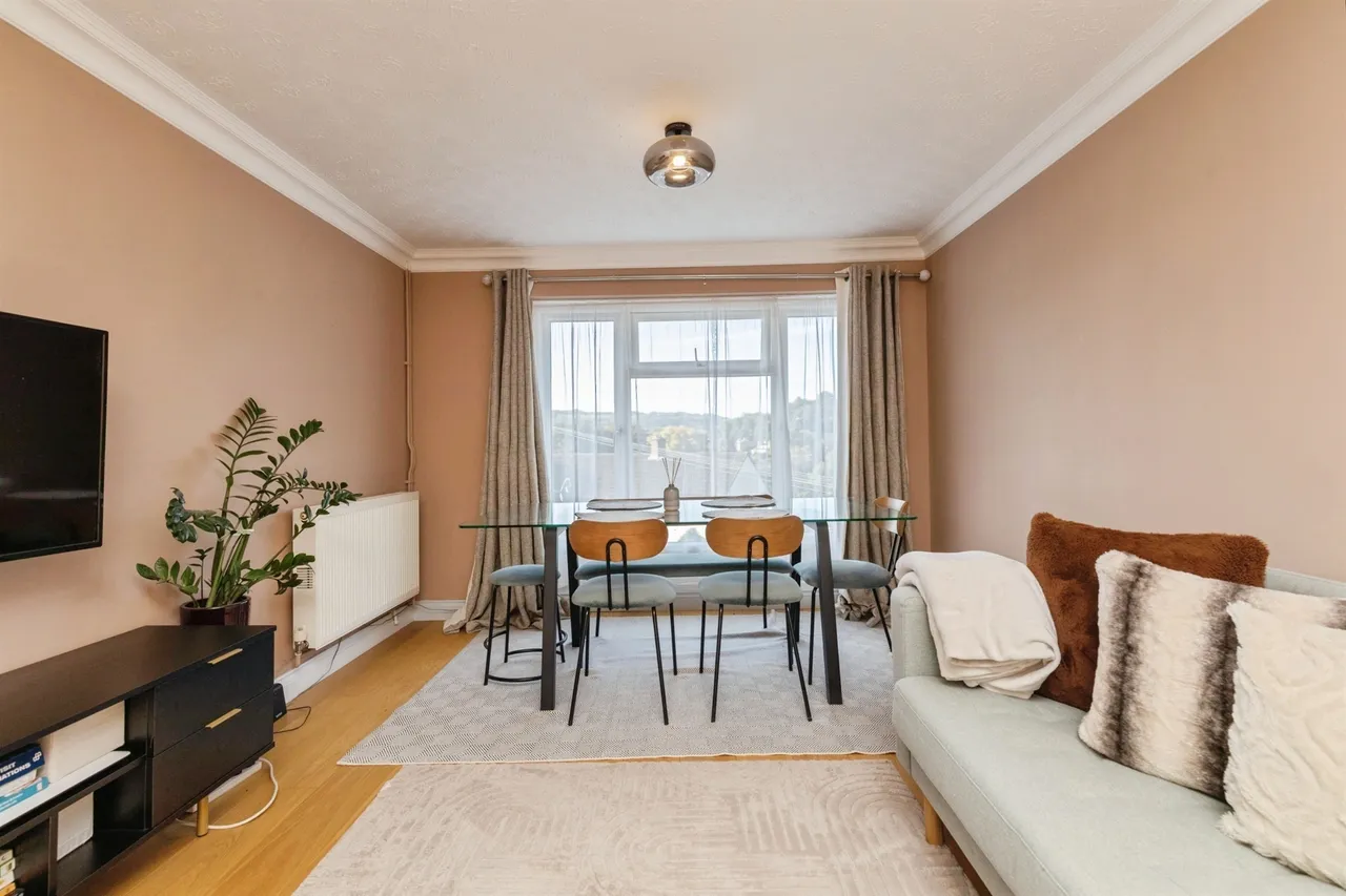 Whitemore Court, Batheaston, BA1, photo 5