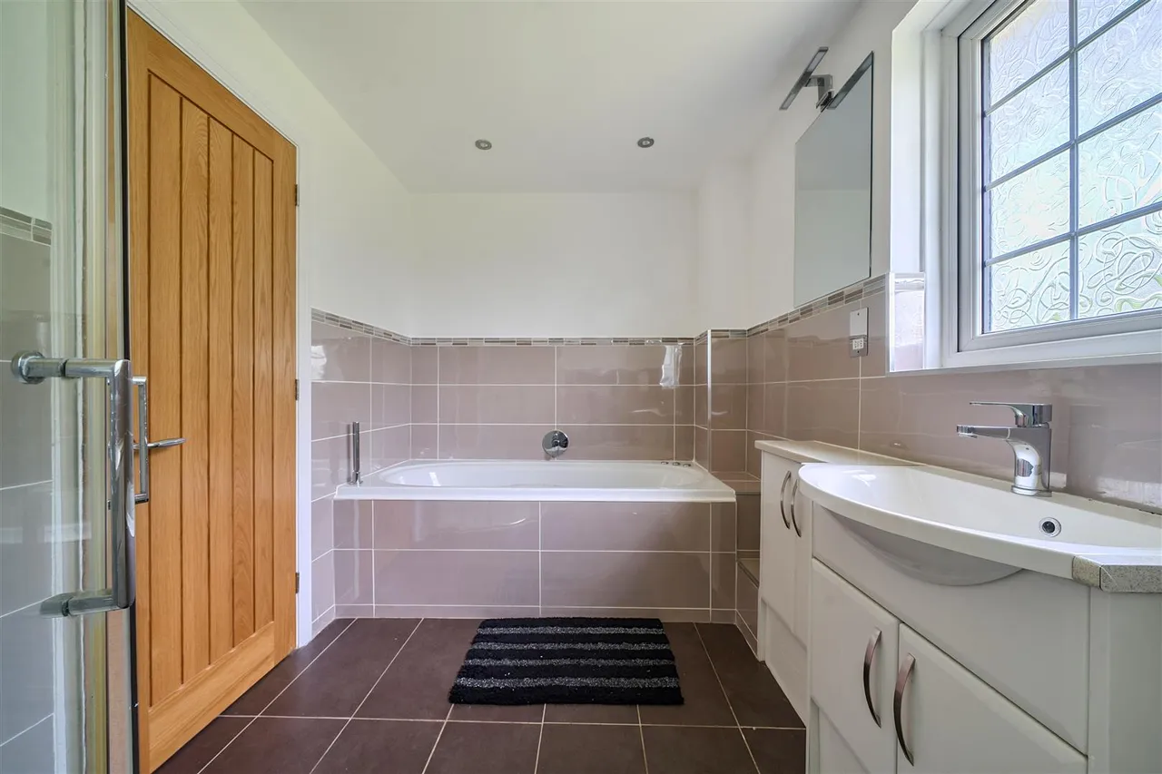 Skylark Meadows, Whiteley, photo 21