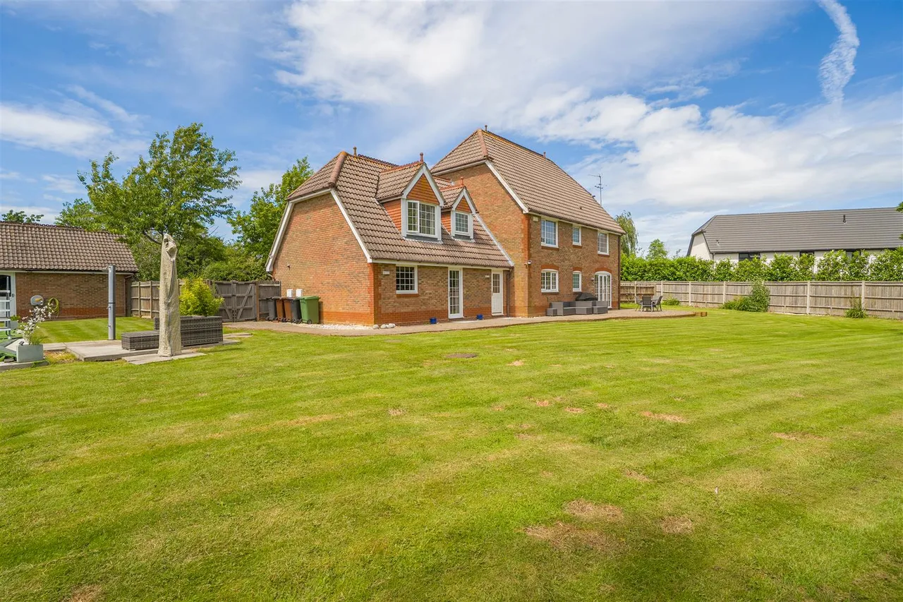 Skylark Meadows, Whiteley, photo 24