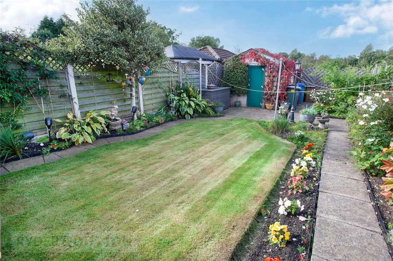 Acresfield Road, Middleton, M24, photo 24