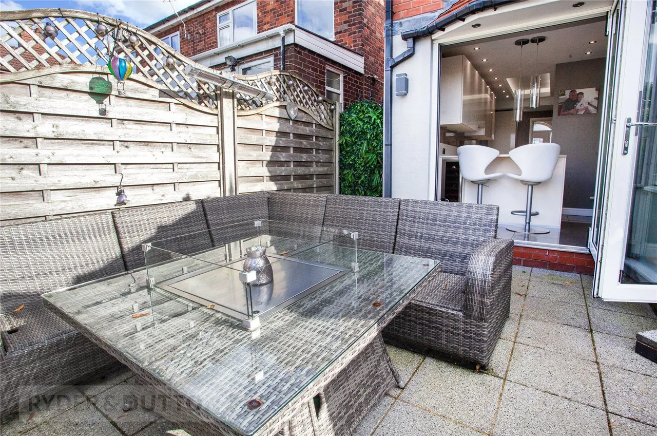 Acresfield Road, Middleton, M24, photo 2