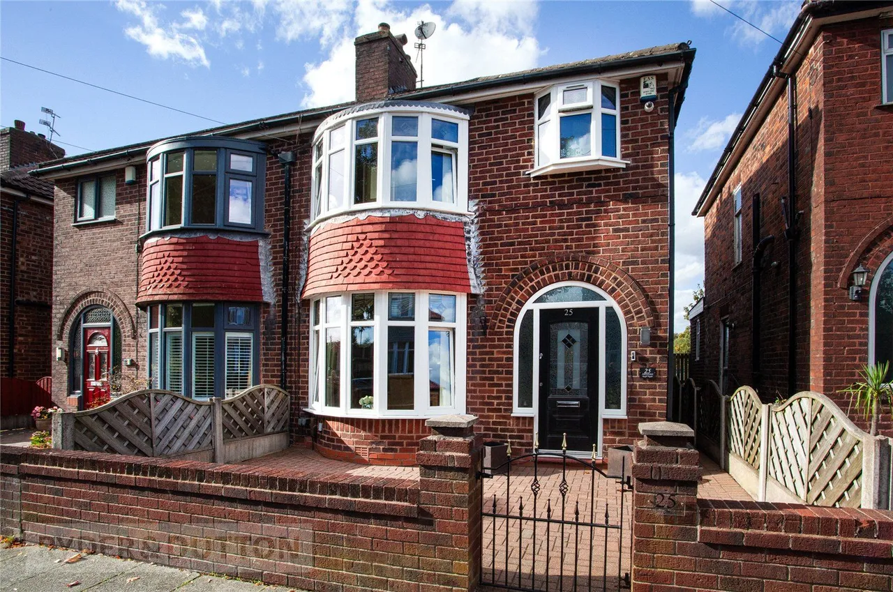 3 bed house for sale, Acresfield Road, Middleton, M24