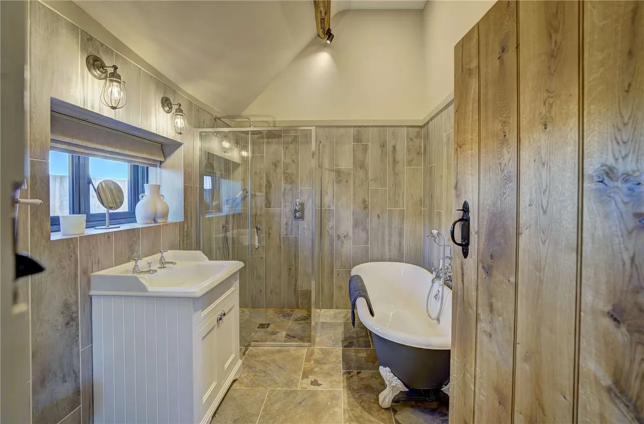 Wood Bevington Farm Barns, Wood Bevington, Alcester, Warwickshire, B49 5LX, photo 8