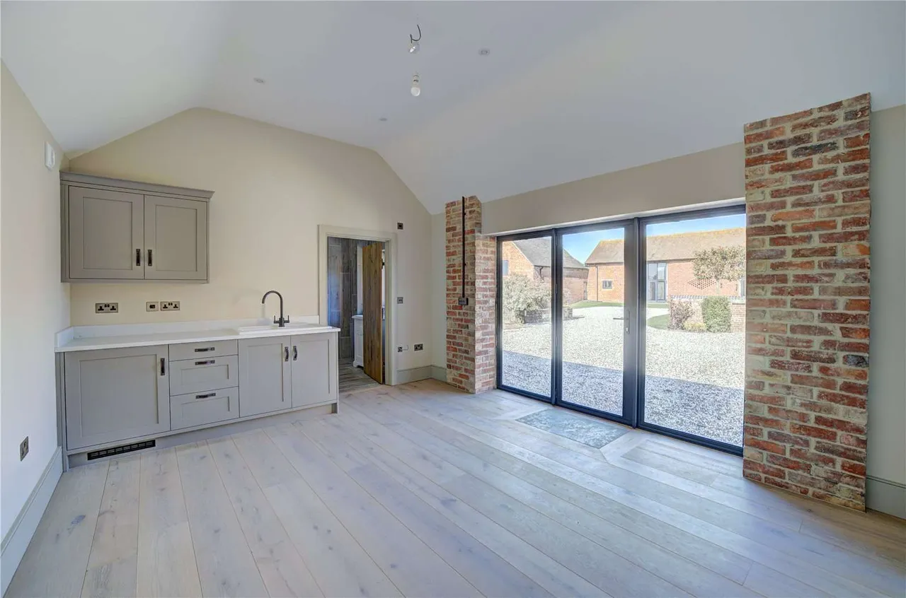 Wood Bevington Farm Barns, Wood Bevington, Alcester, Warwickshire, B49 5LX, photo 9