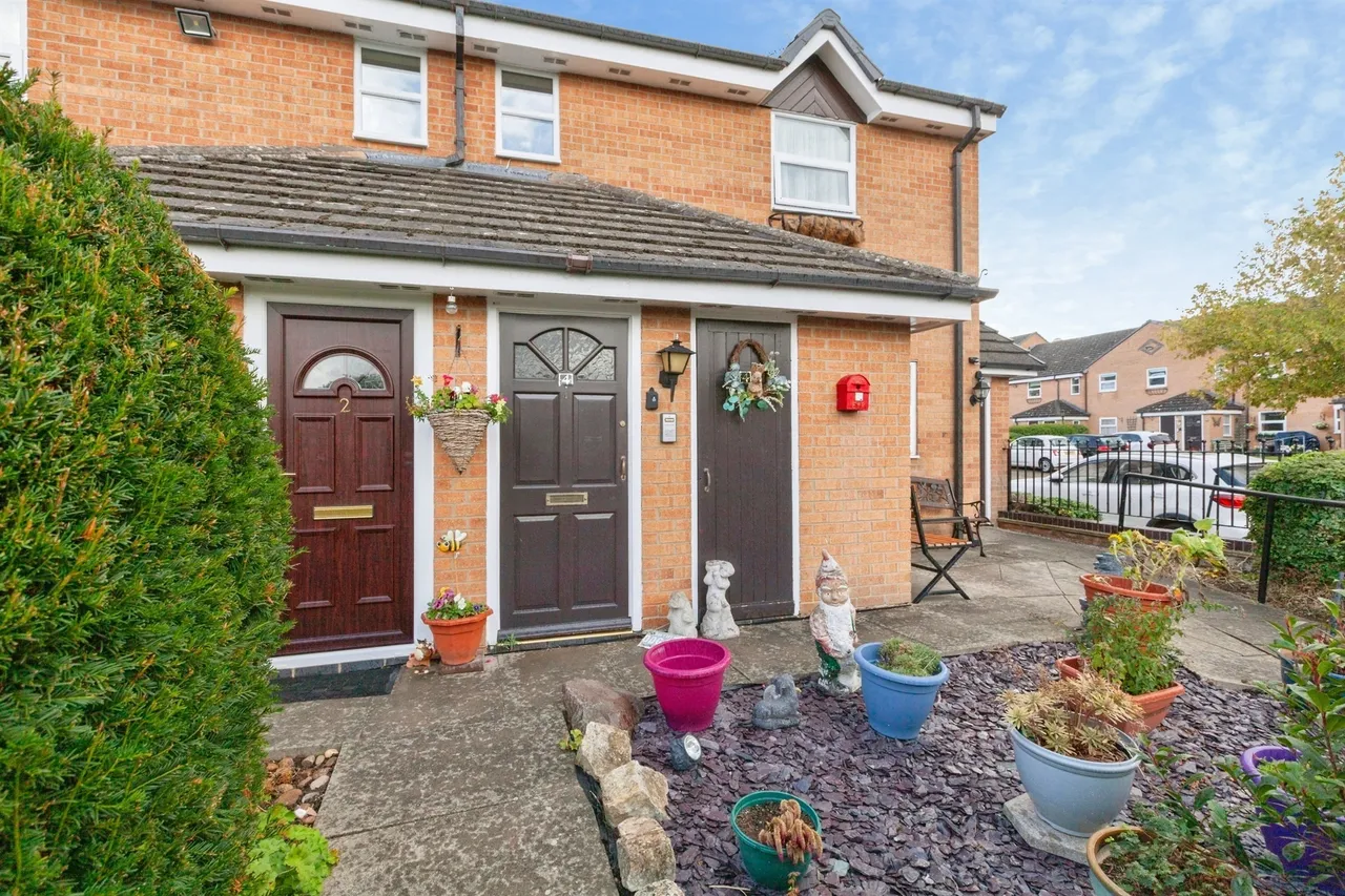 1 bed flat for sale, Winterburn Gardens, Whetstone, LE8