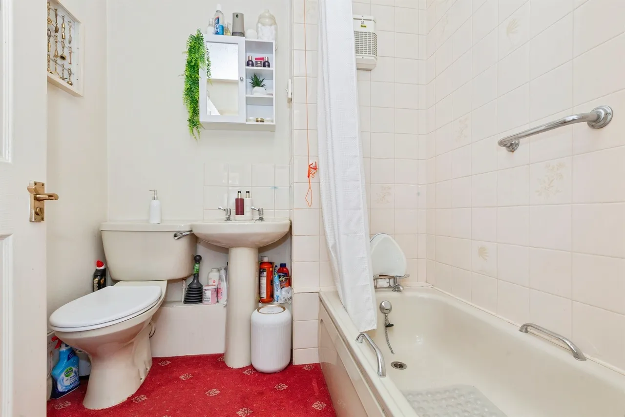 Winterburn Gardens, Whetstone, LE8, photo 12