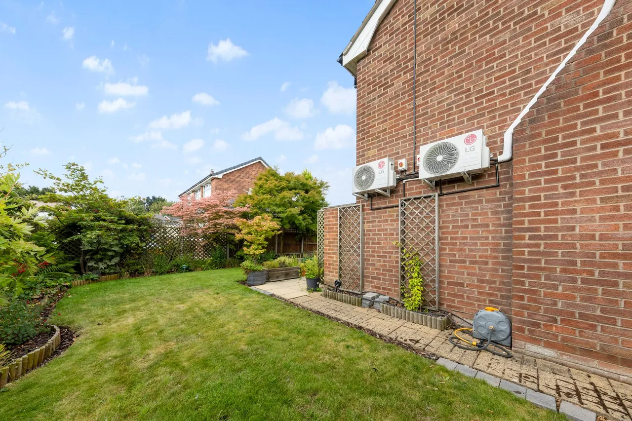 Chiltern Road, Culcheth, Warrington, WA3 4LQ, photo 27