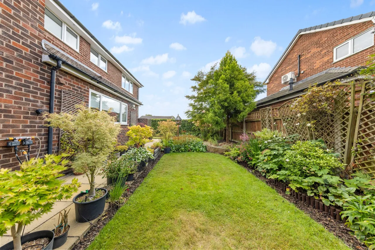 Chiltern Road, Culcheth, Warrington, WA3 4LQ, photo 29