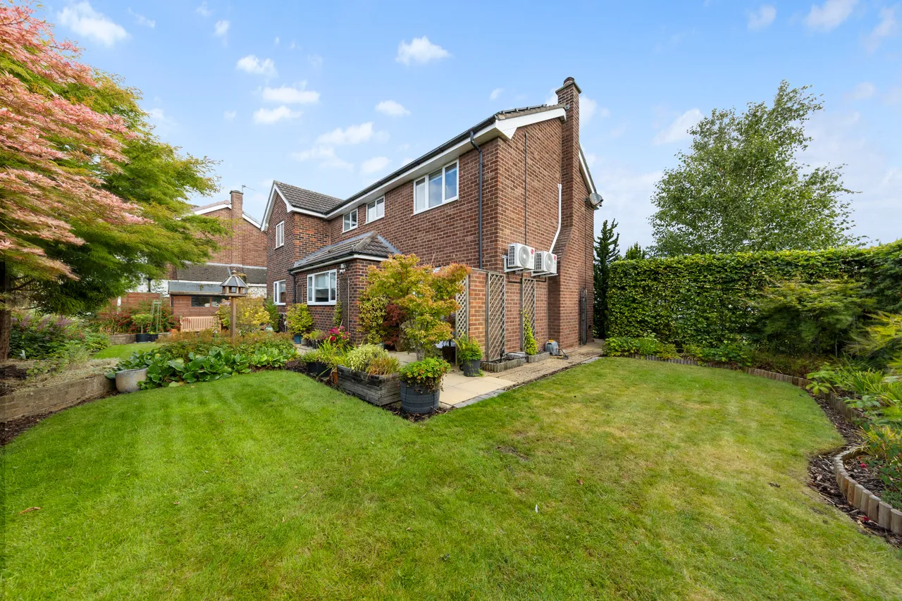 Chiltern Road, Culcheth, Warrington, WA3 4LQ, photo 4