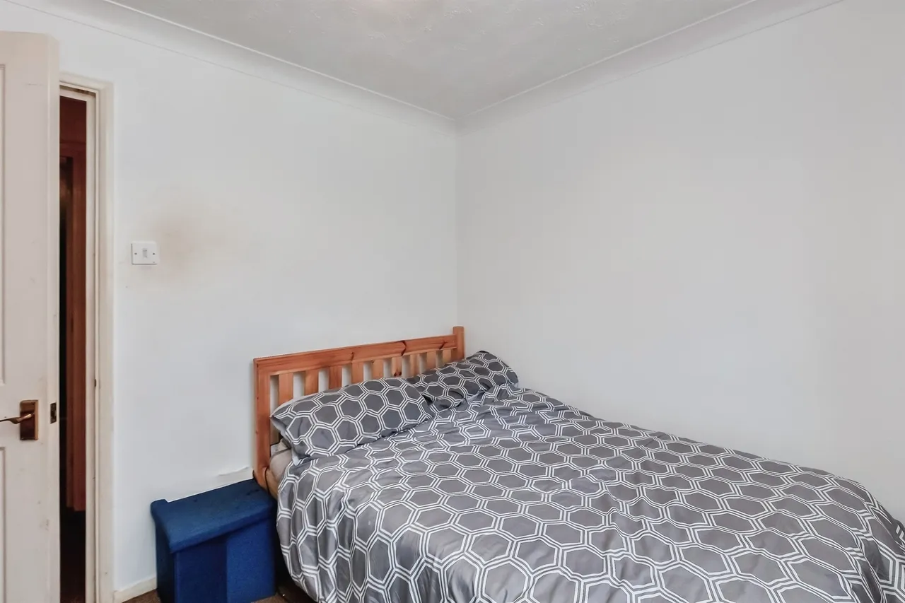 Oliver Close, Rushden, photo 9