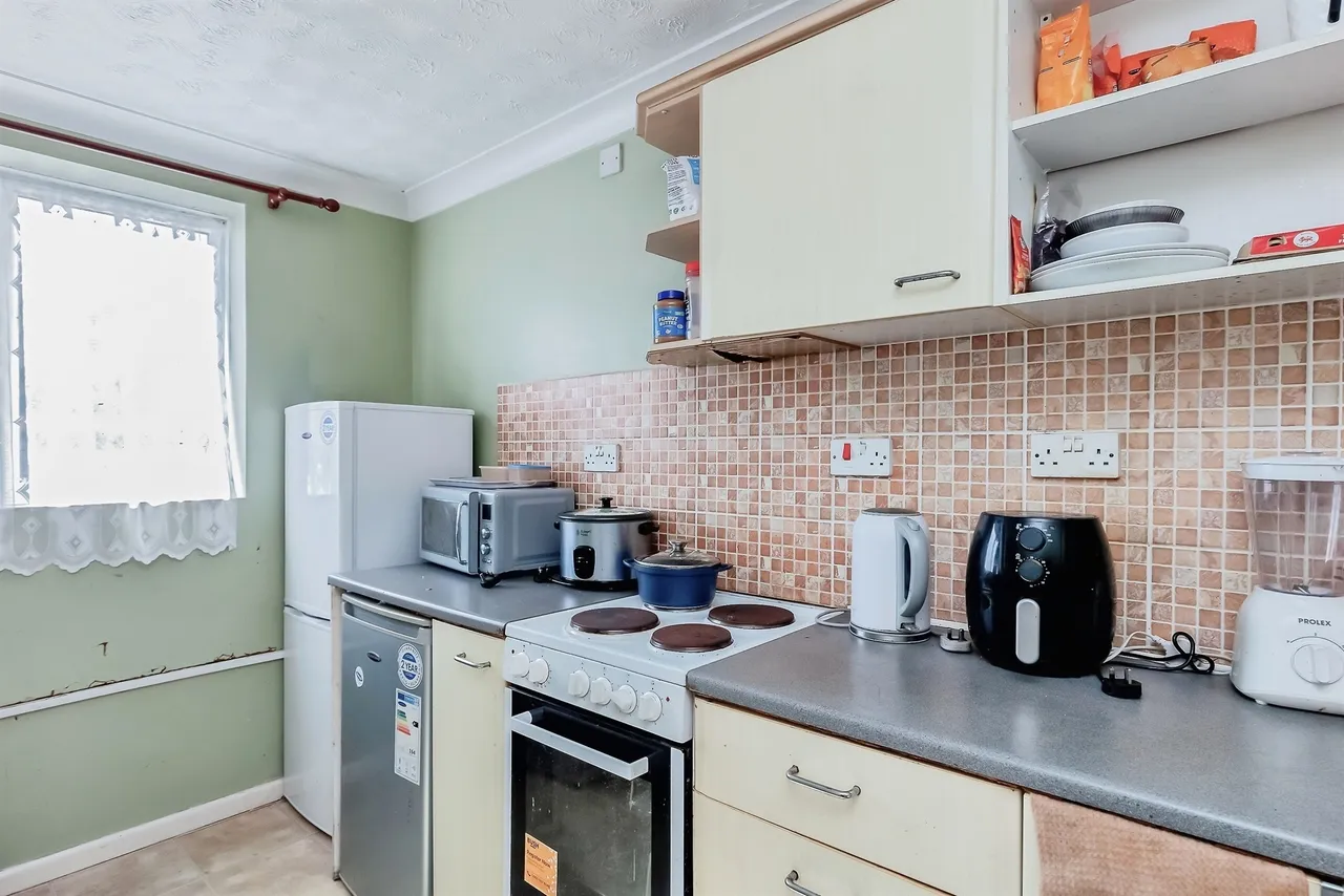 Oliver Close, Rushden, photo 4