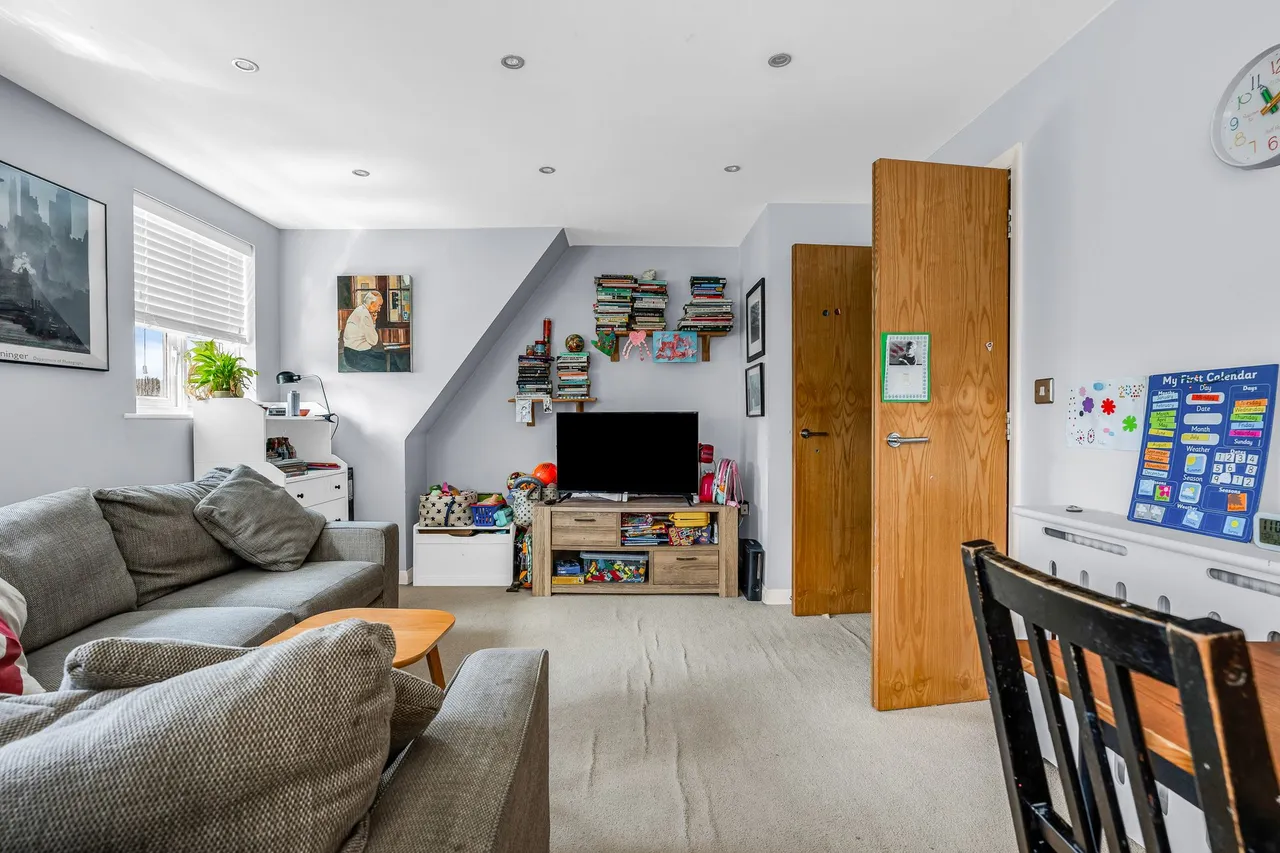 Yorkes Mews, Priory Street, Ware, SG12 9DB, photo 3